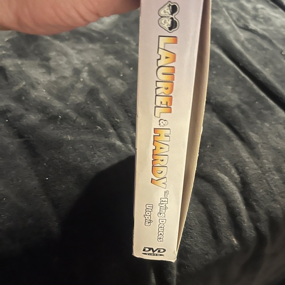 Laurel & Hardy Hollywood Classic ( The Flying Deuces & Utopia ) 2- DVD movie - Picture 4 of 10